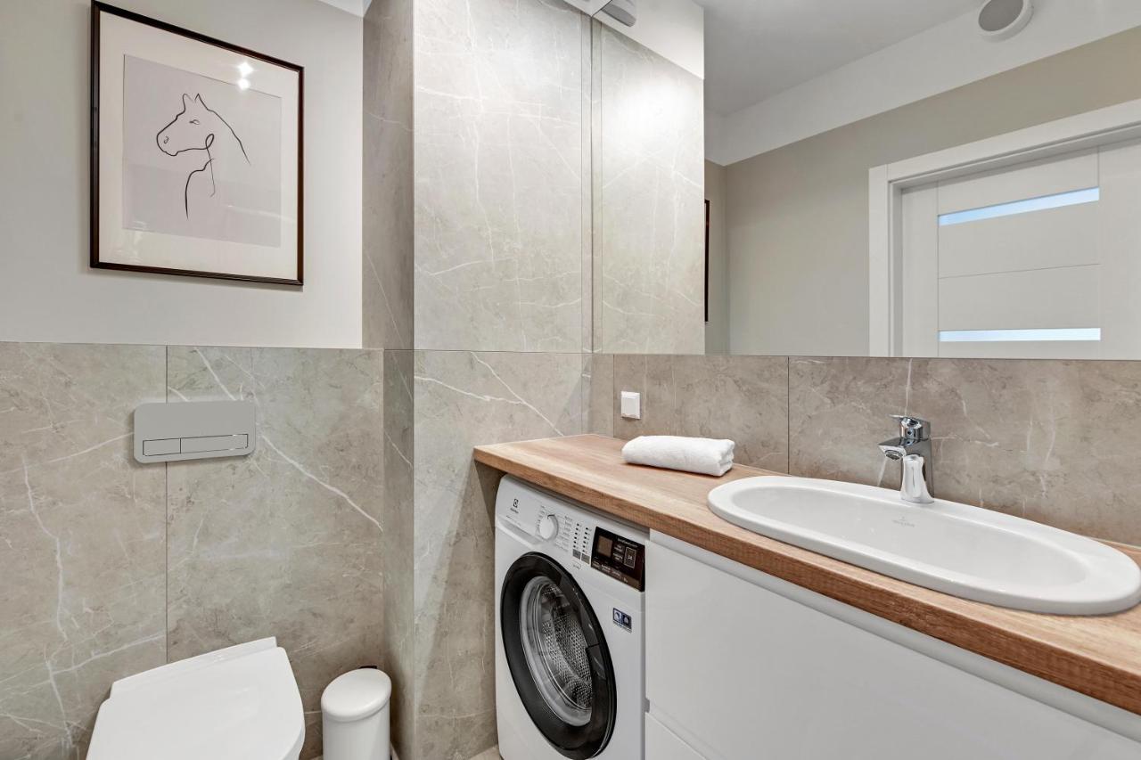 Flatbook - City Center Apartments Bastion Walowa غدانسك المظهر الخارجي الصورة